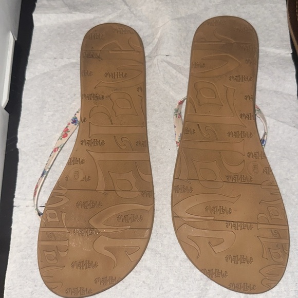 Mad Love Floral Pink and Blue Strap Sandals, Size 9, Like New - Picture 2 of 2